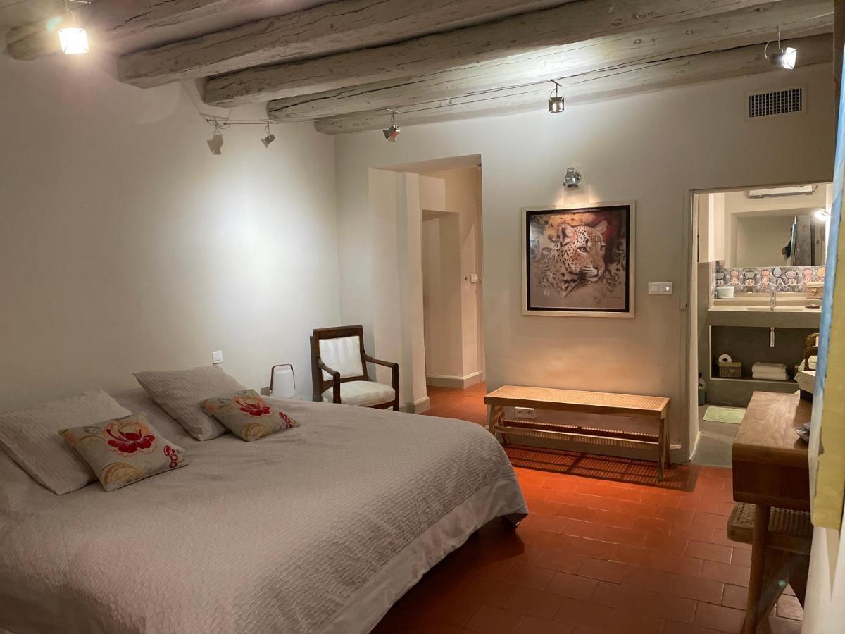 Ermitage Notre Dame De Vacquieres Bed & Breakfast Noves Exterior foto
